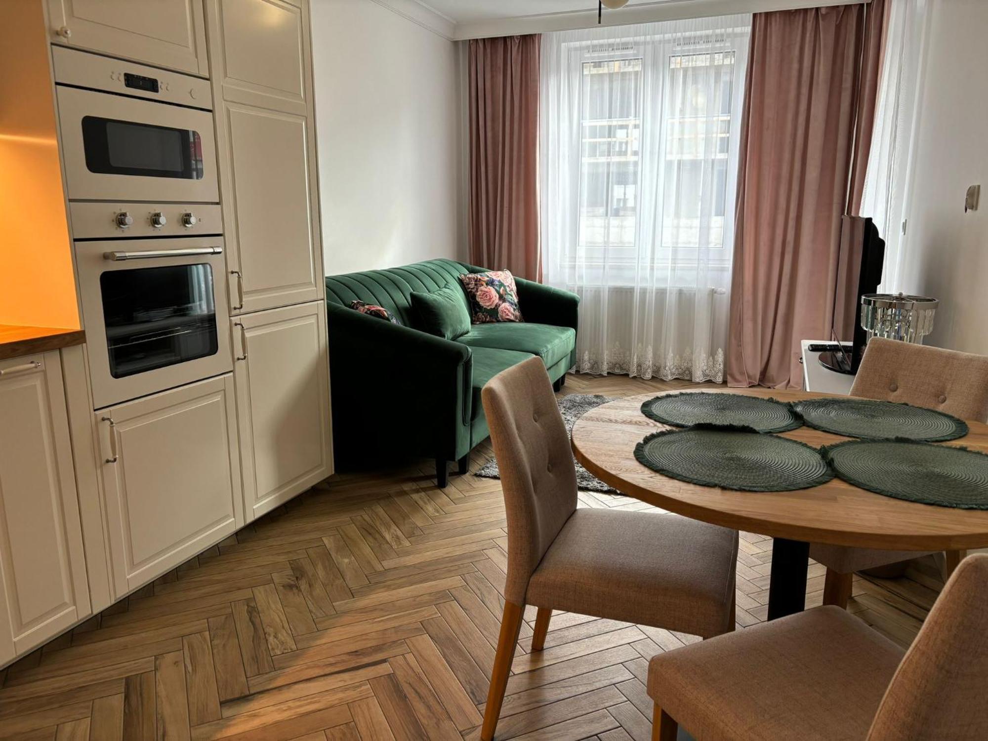Apartamenty W Centrum Bialegostoku Z Parkingiem W Garazu Podziemnym Białystok Exterior foto